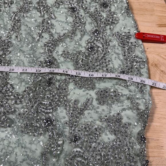 Mac Duggal NWT Green Embellished Sleeveless Plunge Neck Trumpet Gown Size 10 - Picture 10 of 12